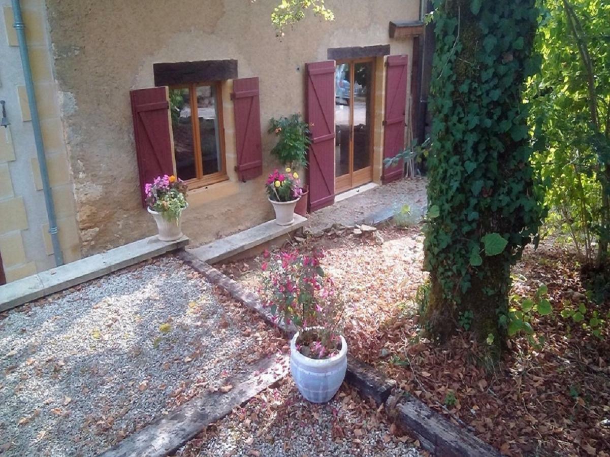 Les Coustilles Saint-Alvère Exterior foto