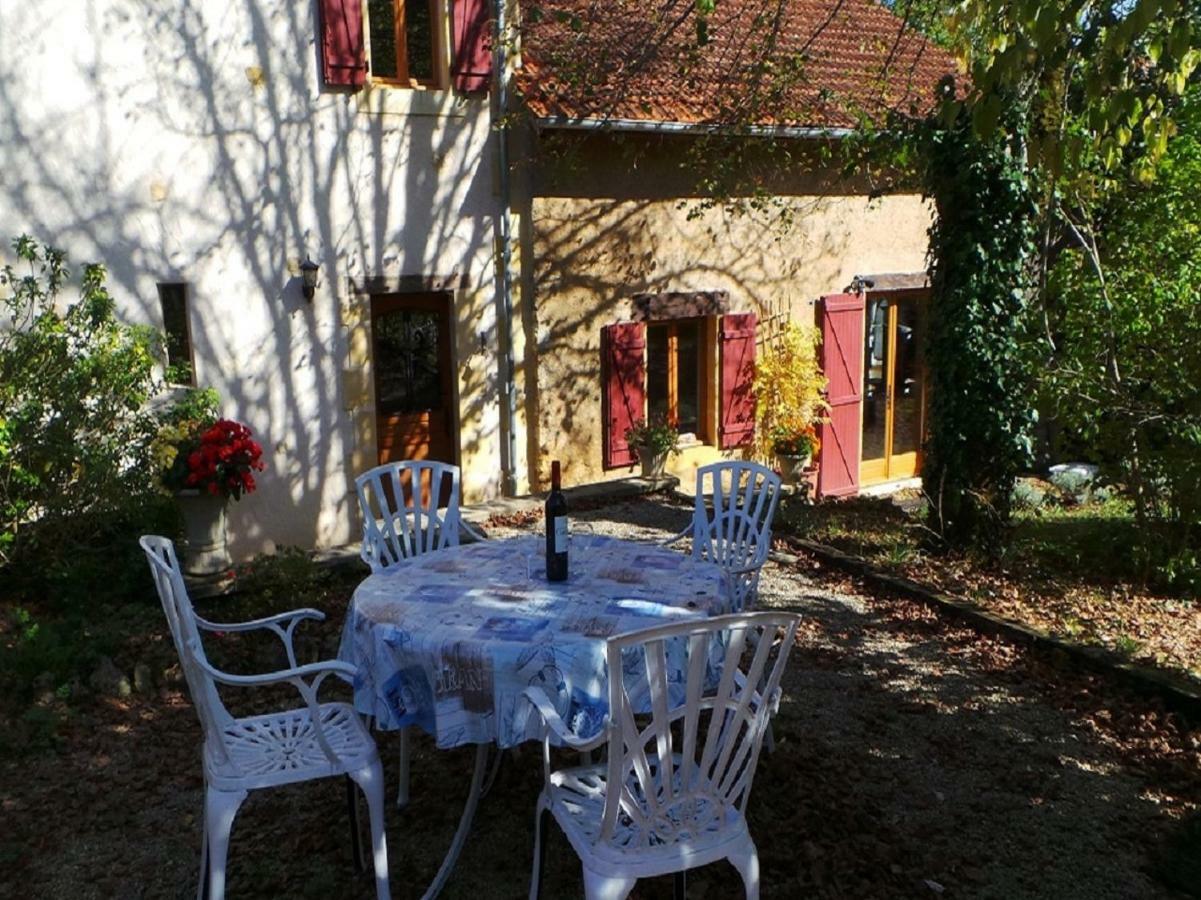 Les Coustilles Saint-Alvère Exterior foto